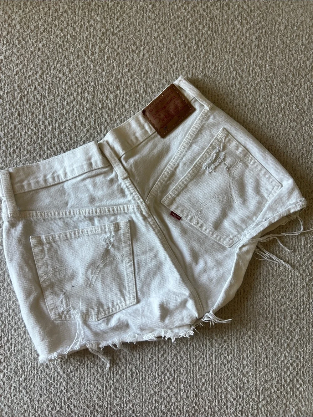 Levi’s White Denim Shorts